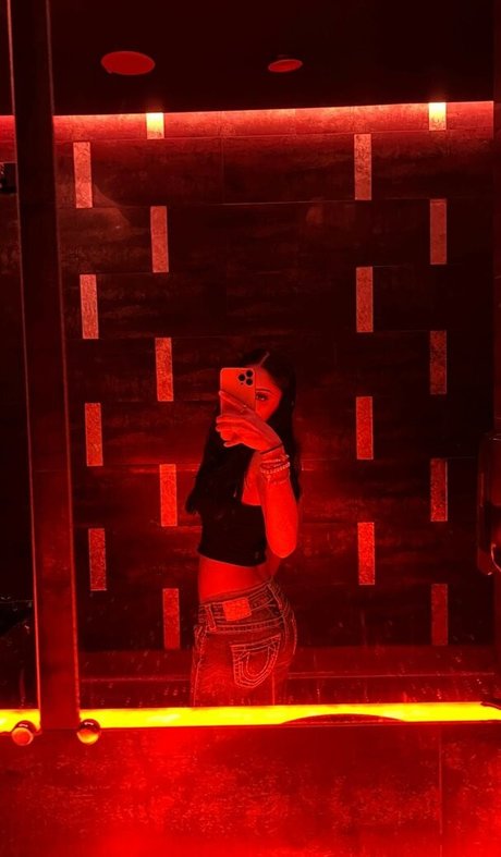 katiiebaeb 高品質女優 画像