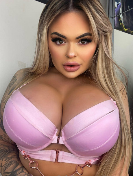 lexessex ポルノスター ヌード 画像