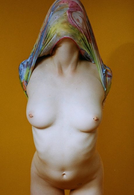 Arina Bik アートスター 写真