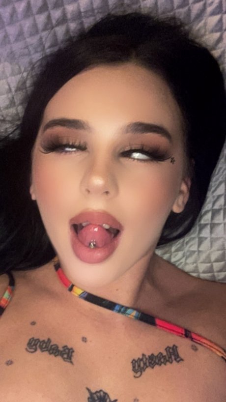 Sasha Foxx 裸のモデル 写真