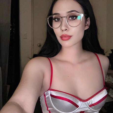 Sasha Bummer 高品質モデル 画像