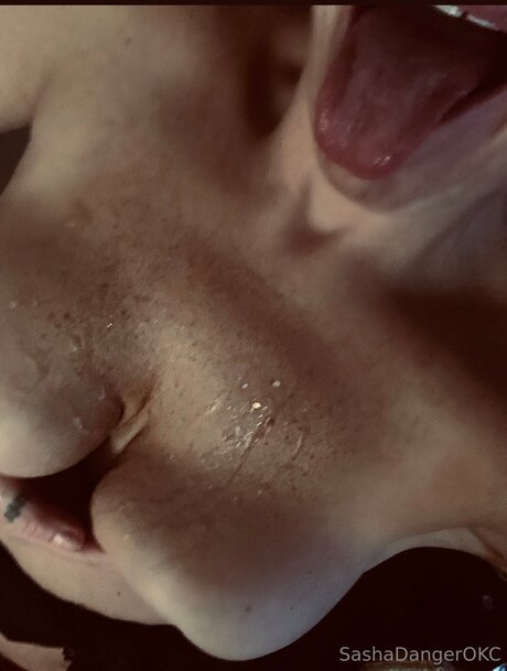 Sasha Danger OKC 完璧なスター 写真