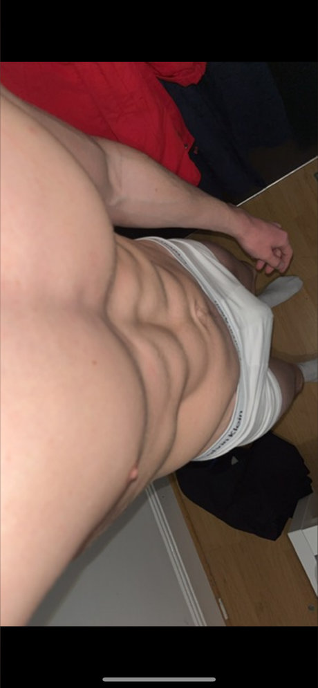 josh made of muscles セクシーモデル 画像