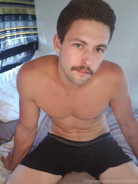 Tyler Wilson 素敵なモデル 写真