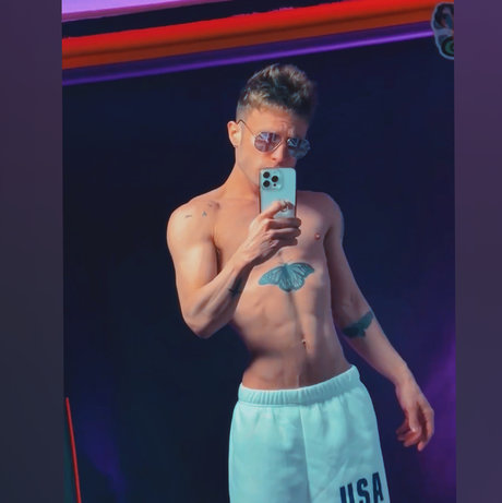 Joel Poe 最高のモデル 写真