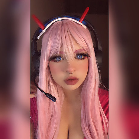 Sofie cgc ポルノスター エロティック 写真