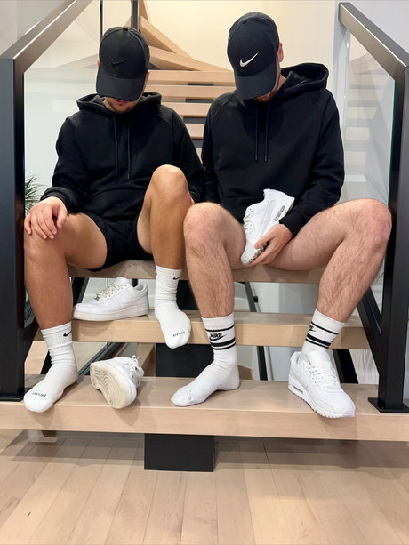 Sniff our socks ホットなスター アーカイブ