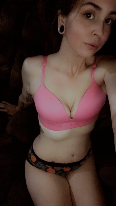 Katie Allen アダルトモデル 写真