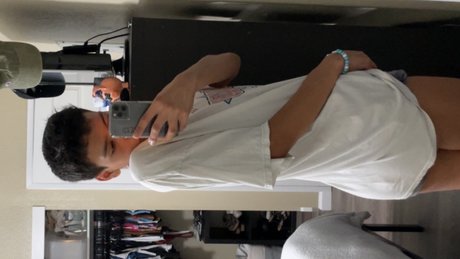 Tavi ホット女優 写真