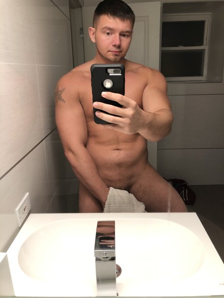 Biggdaddy アダルトスター 写真