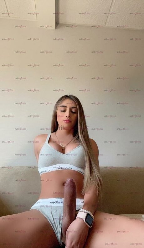 Isabela Duran 裸のスター 画像