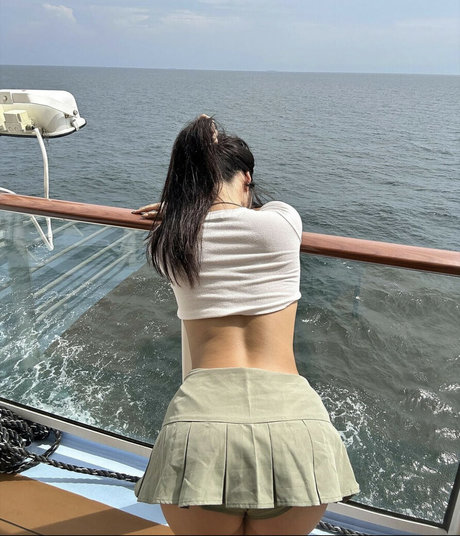Rachelle Ruth HDモデル 画像