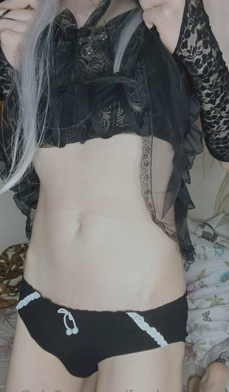 femboy alma 裸のポルノスター 写真