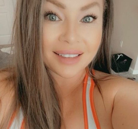 アジア人の指入れ OnlyFans セックス 画像