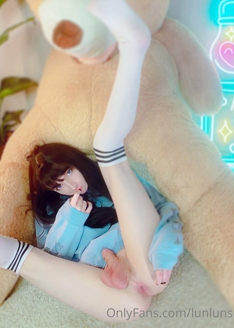 lunluns 裸のモデル 写真