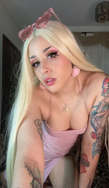 痩せたシーメールOnlyFans ホットセックス ギャラリー