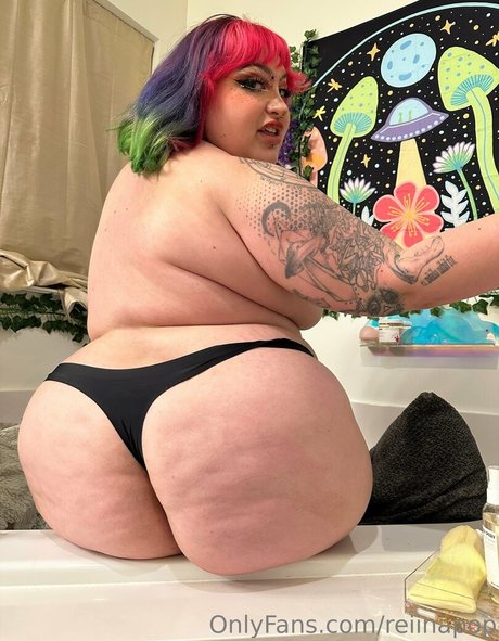 乳首 オンリーファンズ パーフェクト 写真