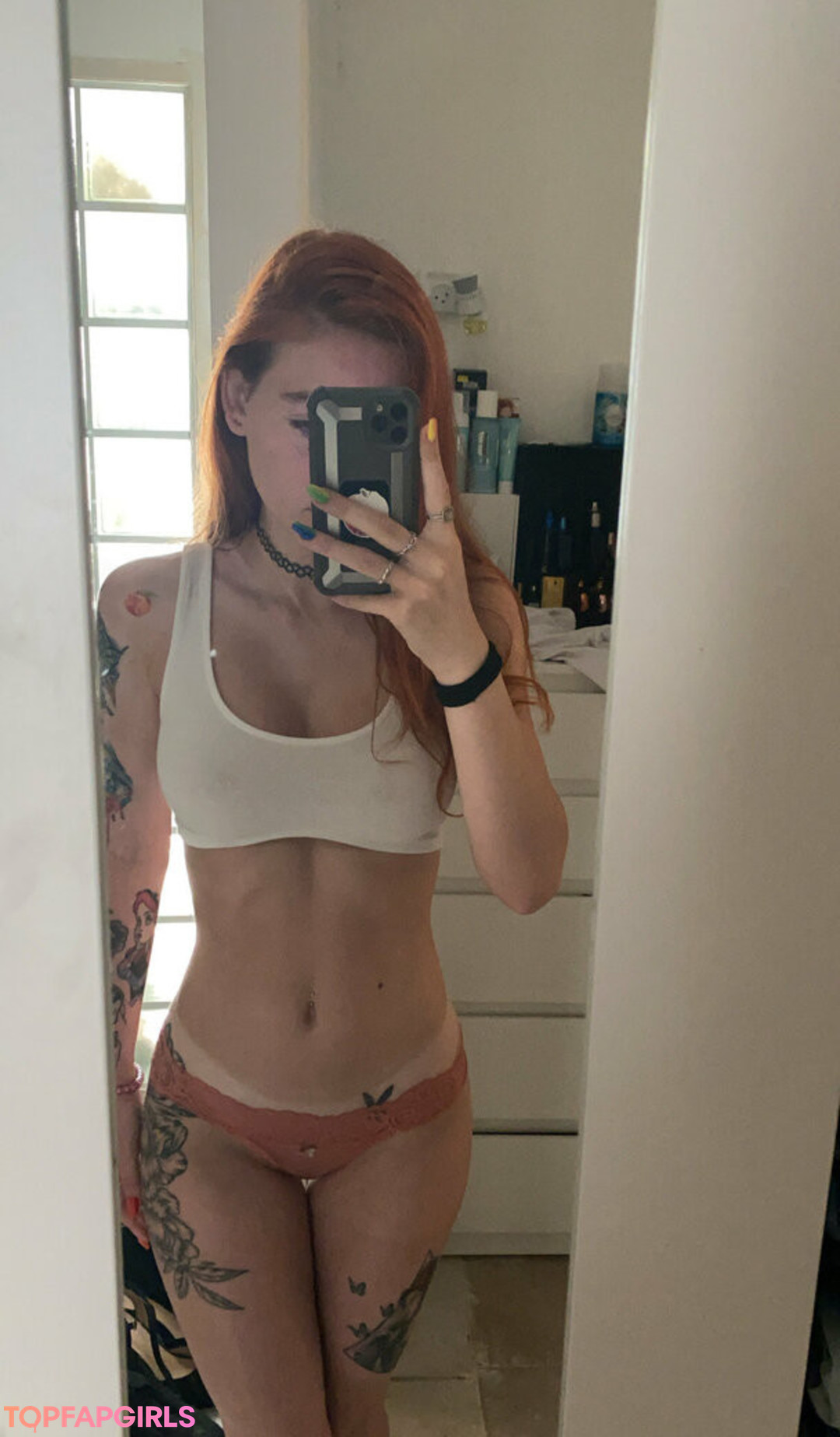 小柄なトゥインクOnlyFans ホットセクシー 画像