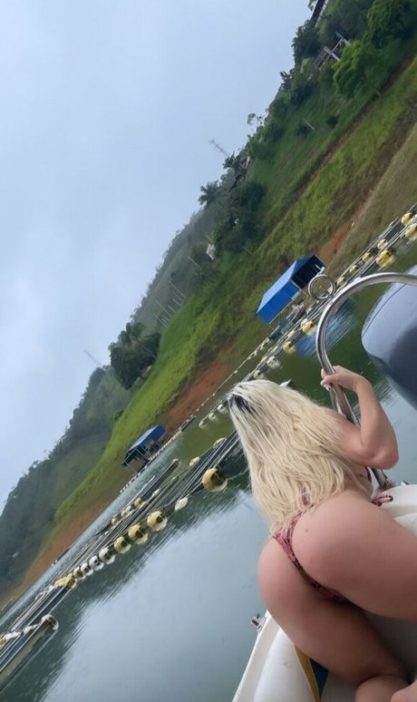Mila Falk エロティックなスター 画像