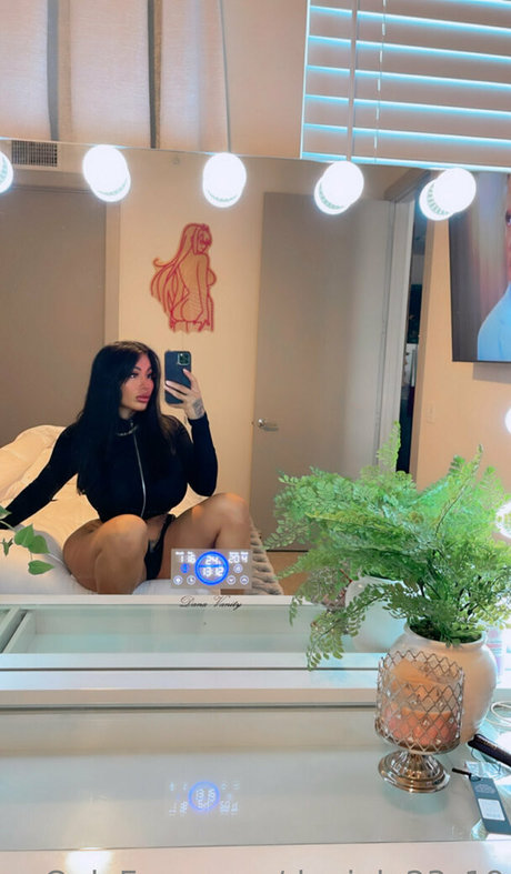 daniela23 19 セクシーなポルノスター 画像