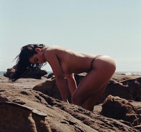 Amy Watchirs ヌード女優 写真