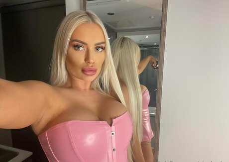 viplaurenxx セックス女優 写真