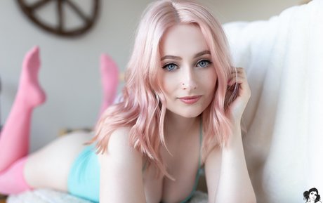 Jessicalousg セクシーモデル 写真