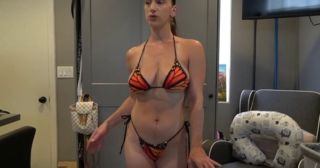 Teriana Jacobs ヌードモデル 画像