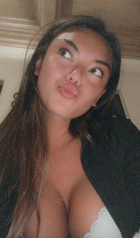 Kaitlyn Nguyen 無料のスター 画像