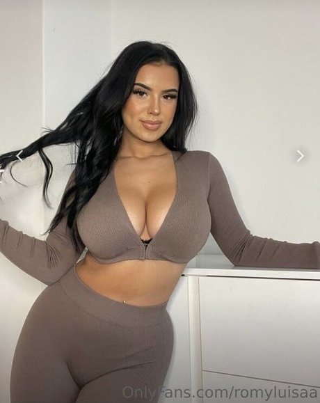 Romyluisaa アートモデル 写真