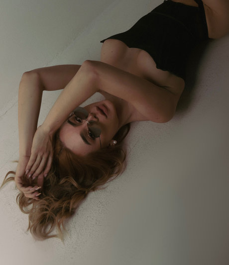 mayra becerra ホットモデル 写真