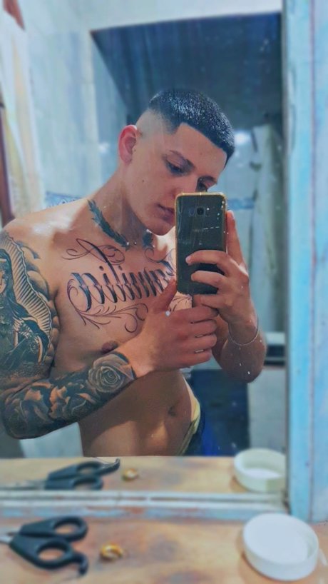 セレブゲイOnlyFans エロチック 写真