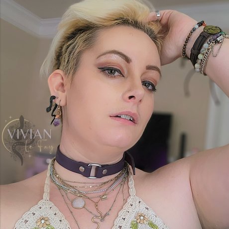 Sweetly Vivian ヌードモデル 写真