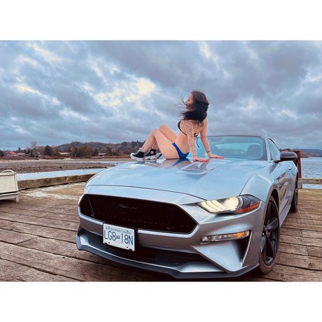 Tiny Meeks ポルノスター 美しい 写真