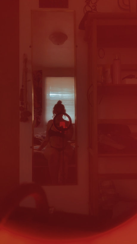 Succubus Bails 裸の女優 写真