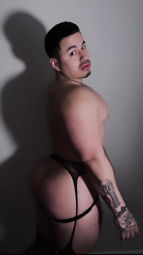 Tommie Thick アダルトモデル 写真
