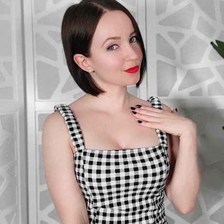 TheTinyFeetTreat VIP top profile image