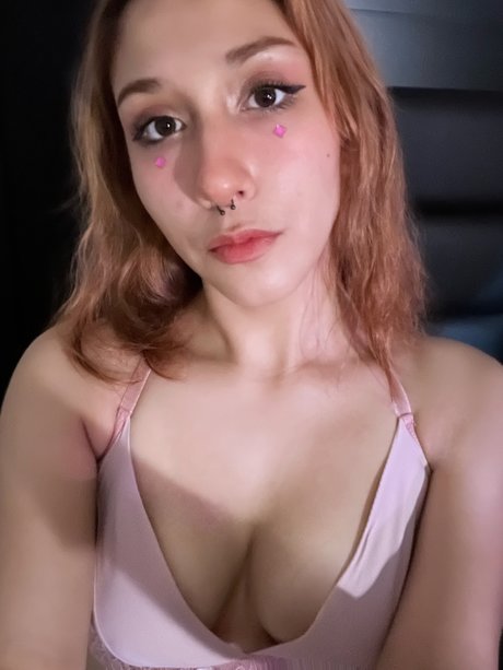 Touka Kirishima 素敵なスター 写真