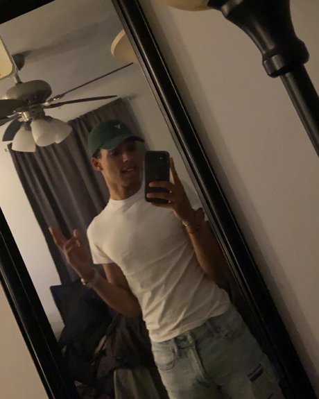 Michael Rivera ポルノモデル 写真