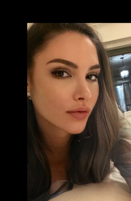 Sofia Sola 最高のモデル 写真