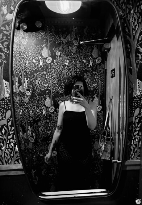 Sinful Sloth Slut she her エロティックなモデル ギャラリー