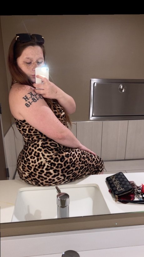 SheThicc ポルノ女優 写真