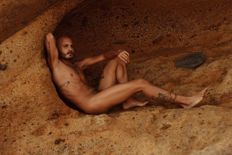 Miguel Reyes スター 裸 写真