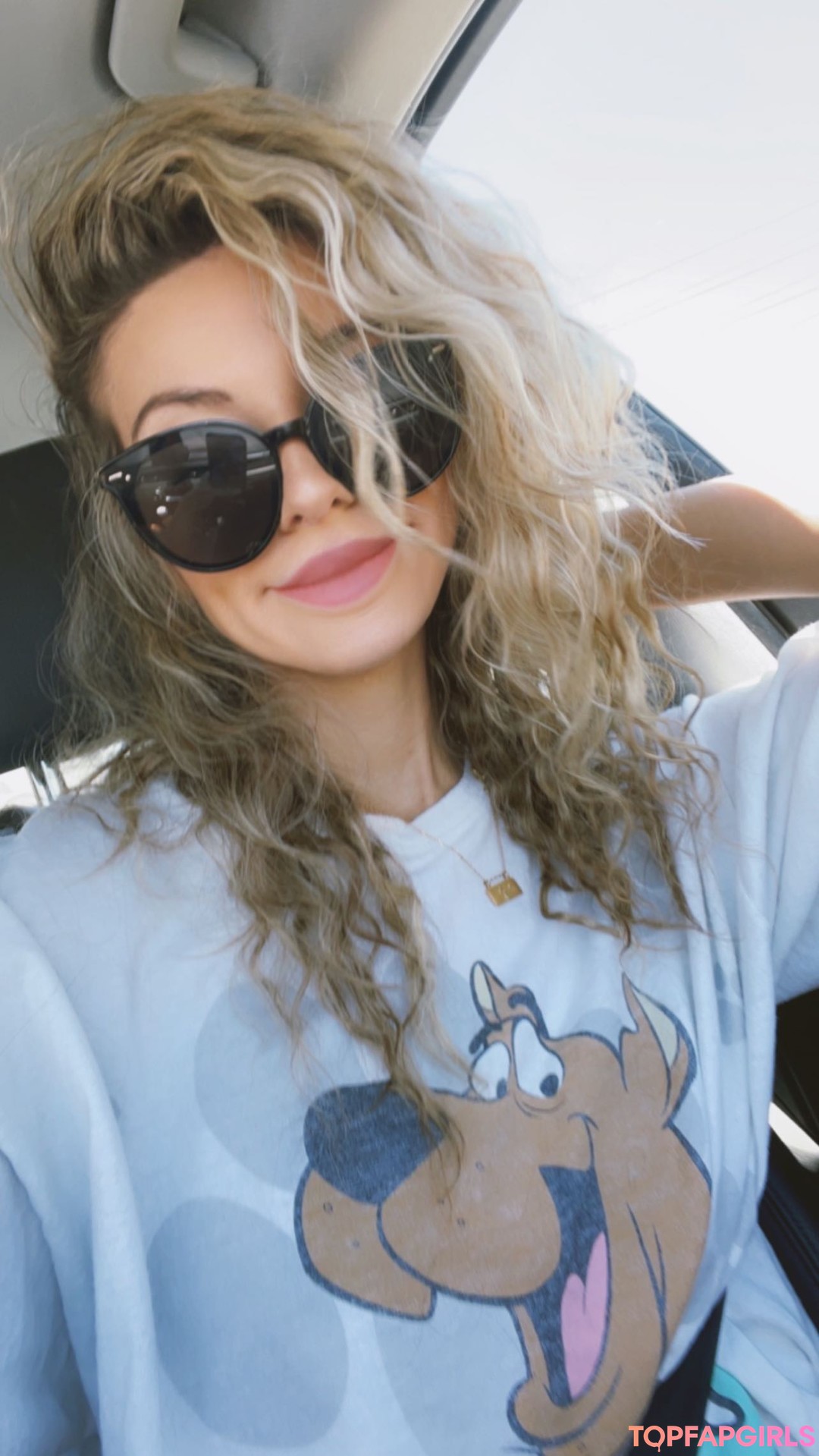 Ashley Schultz 裸のスター 写真