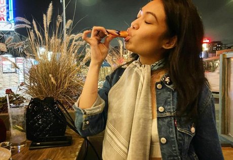 Reyna Morena xxxモデル 写真