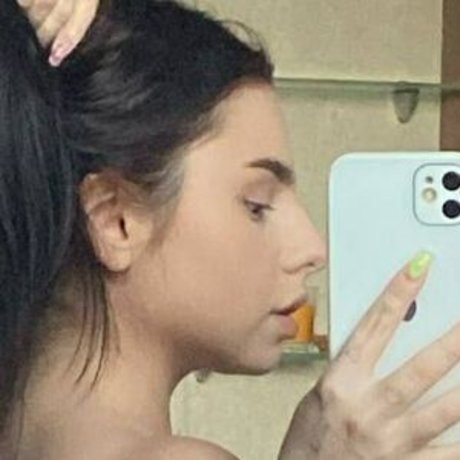 liroshka 女優 画像
