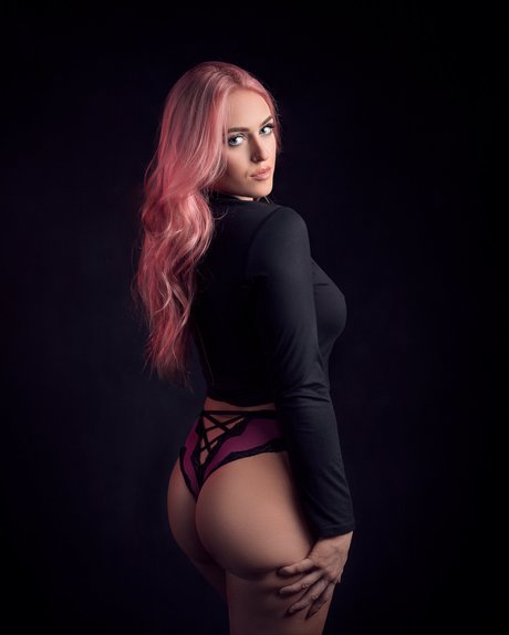Tiauna Riley 無料モデル 画像