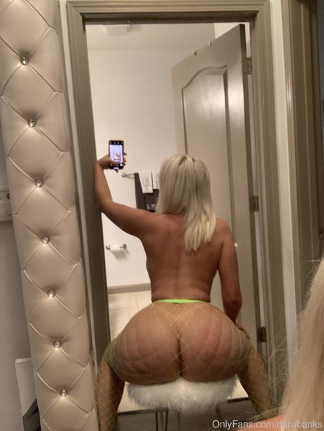 男性のオナニー OnlyFans 美しい裸 写真