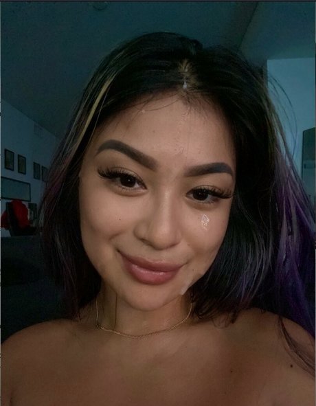 Nikita Kim かわいいモデル 画像