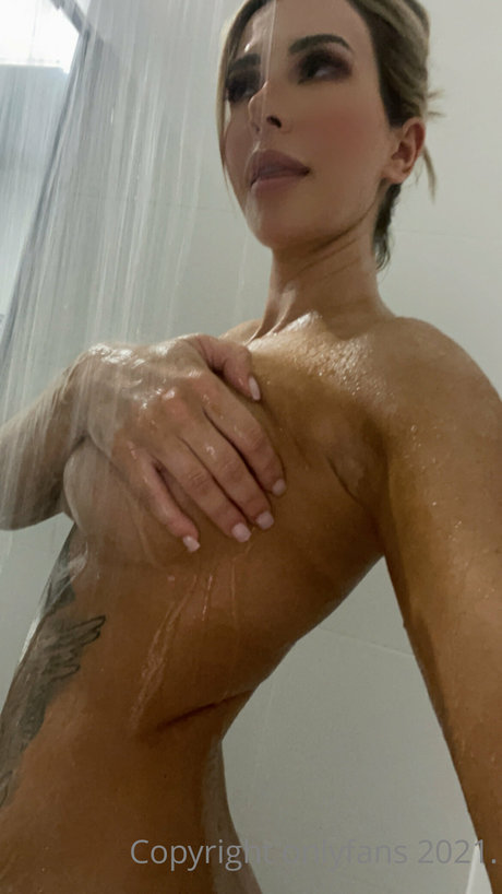クーガー熟女オンリーファンズ セックス 写真